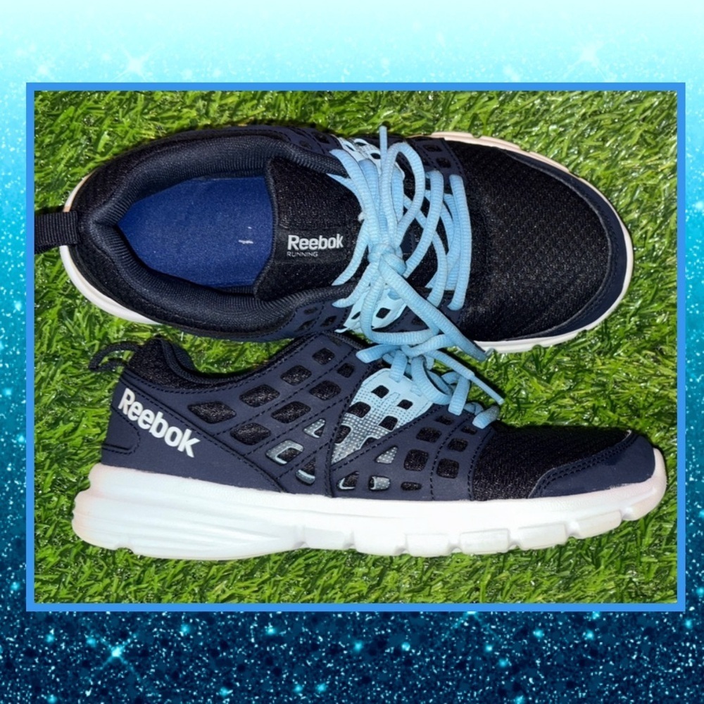 🚙 Reebok Women’s Navy and Light Blue Sneakers Sz 6.5 🚙